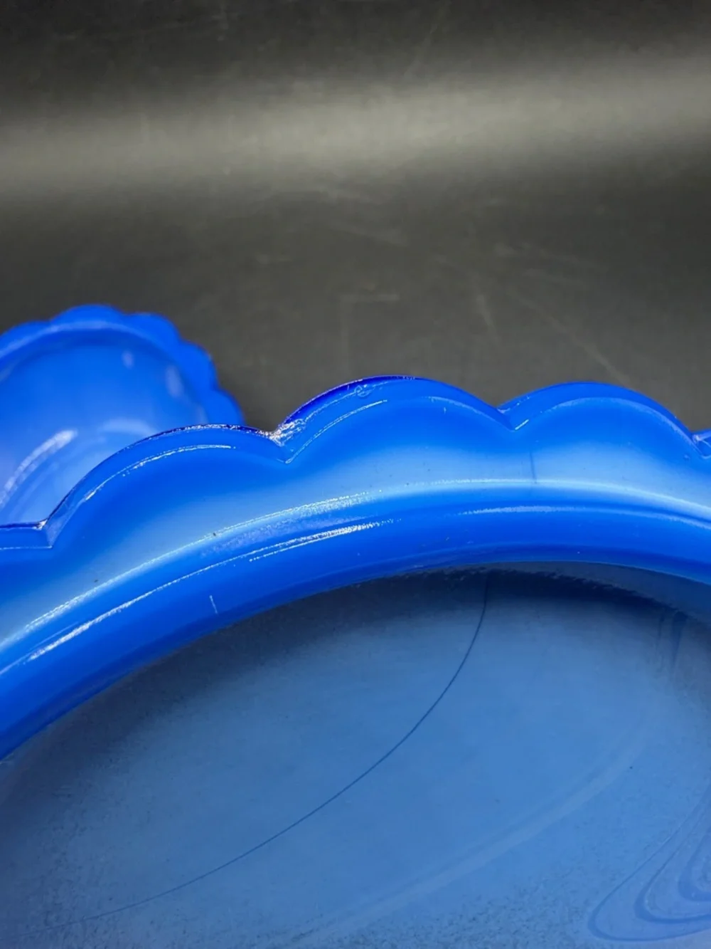Vintage Lapis Blue Mottled Slag Glass Doves Birds Peace Olive Branch Dresser Box